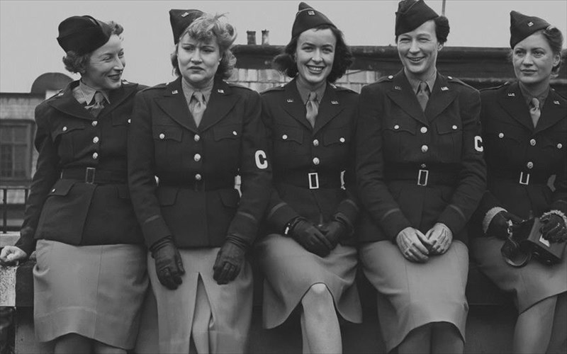 b-pagkosmios-polemos-oi-gunaikes-stin-proti-grammi-ena-cine-afieroma-stin-gunaikeia-gennaiotita