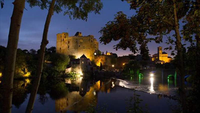 eiste-etoimoi-gia-spooky-diamoni