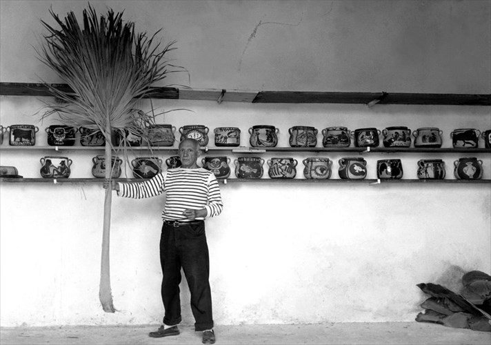 spanies-afises-kai-keramika-tou-pablo-picasso-se-mia-ekthesi-stous-delfous