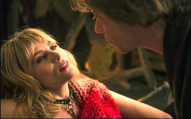 kritiki-tainias-i-afroditi-me-ti-gouna