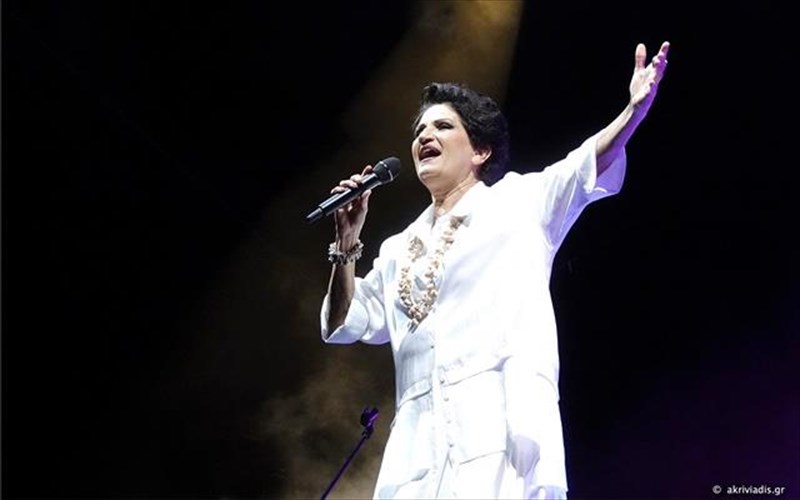 alkistis-protopsalti-i-psuxi-mou-einai-to-kalutero-aleksisfairo-pou-mporo-na-foreso-video