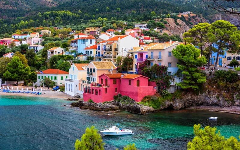 stous-3-pio-grafikous-proorismous-gia-odigisi-brisketai-ki-ena-elliniko-nisi-pio-grafikous-proorismous-gia-odigisi-brisketai-ki-ena-elliniko-nisi