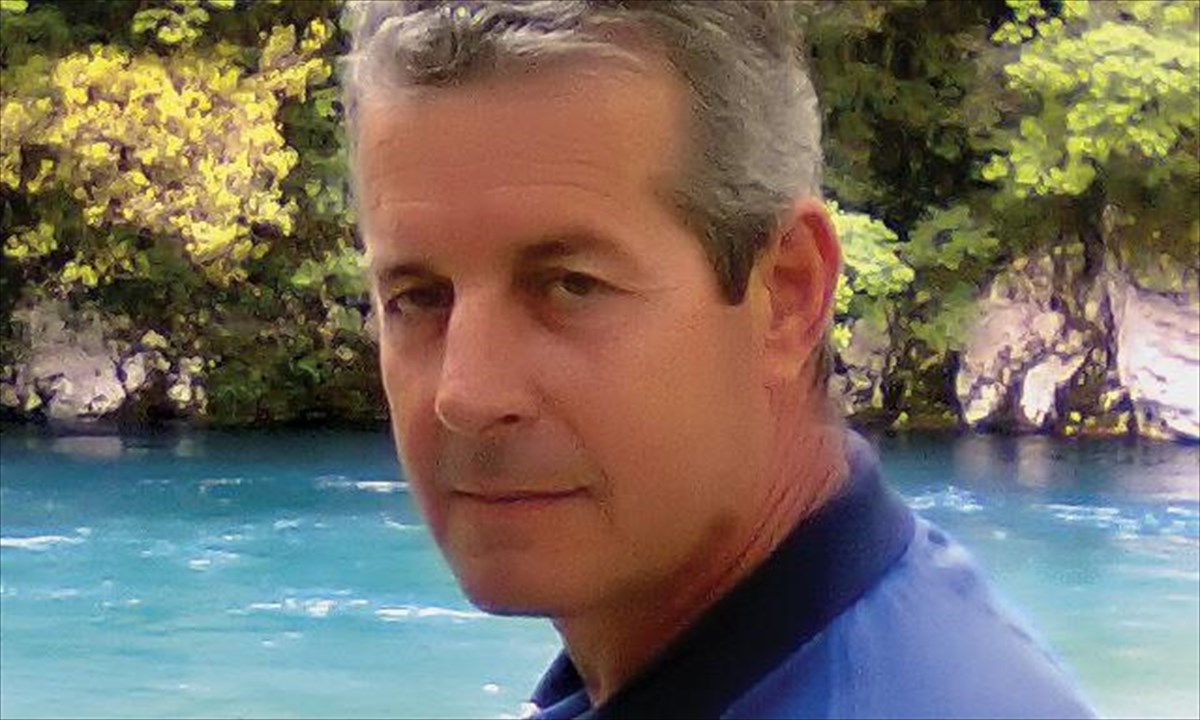 giannis-petropoulos-suggrafeas