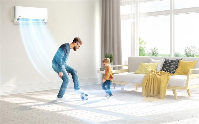 i-midea-skorarei-me-ta-pio-kainotoma-klimatistika