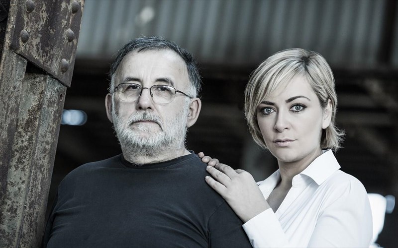 mia-diaforetiki-sunaulia-gia-tin-eksegersi-tou-polutexneiou