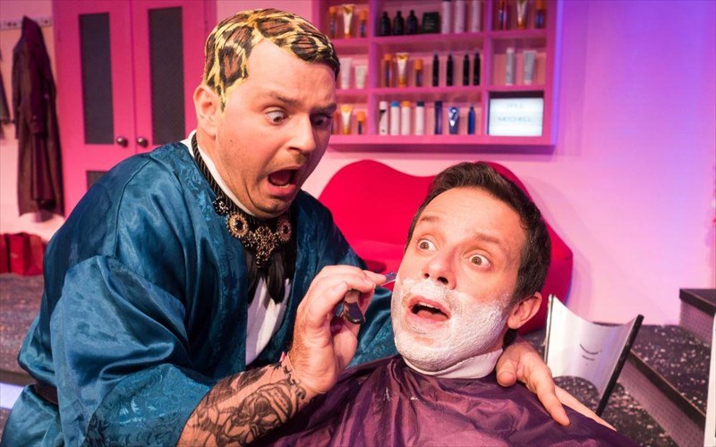 to-sesouar-gia-dolofonous-sunexizei-to-taksidi-tou-stin-ellada