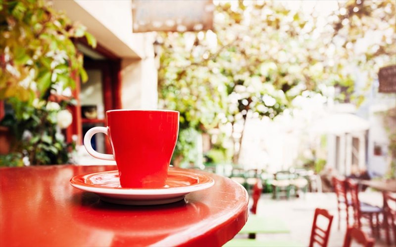 stin-korufi-ton-20-europaikon-poleon-gia-kafe-brisketai-mia-elliniki