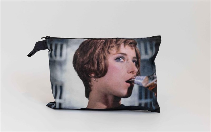 h-ekthesi-cindy-sherman-at-cycladic-proima-erga-sunexizetai