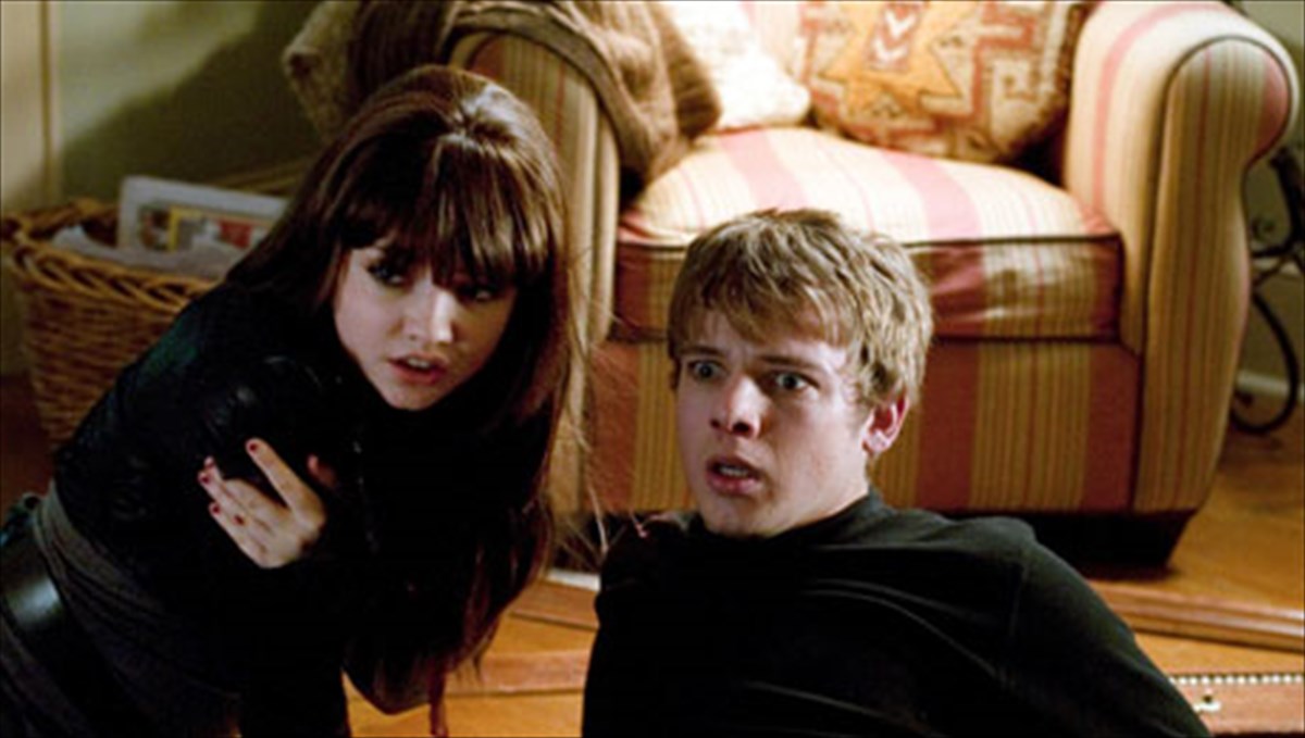 o-goues-kreiben-epistrefei-me-nea-tainia-tromou