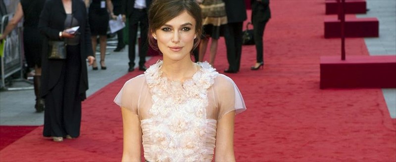 kira-naitli-ta-prota-beli-kritikis-gia-to-the-imitation-game