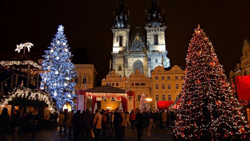 pos-upodexontai-ton-neo-xrono-oi-laoi-tou-kosmou