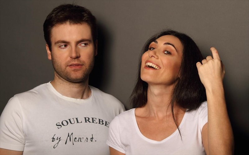 mousikes-parastaseis-me-foni-kai-piano-se-omorfes-gonies-tis-polis