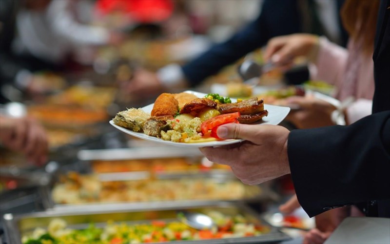 to-ti-epilegoume-prota-se-enan-mpoufe-epireazei-tin-ugeia-kai-ti-siloueta-mas