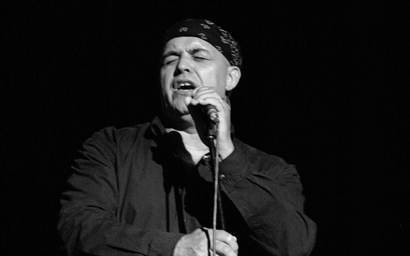 politiko-tragoudi-kai-kampare-exoun-tin-timitiki-tous-to-sabbato