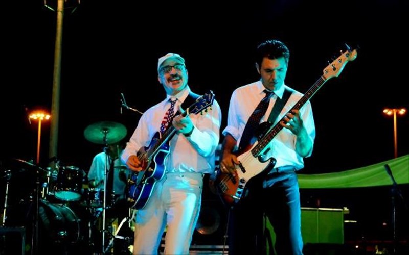 xorepste-me-tin-psuxi-sas-to-authentiko-rocknroll-tou-50