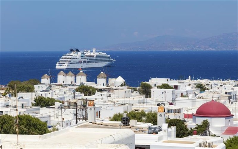 espase-ta-rekor-i-mukonos-stin-krouaziera-mukonos-stin-krouaziera