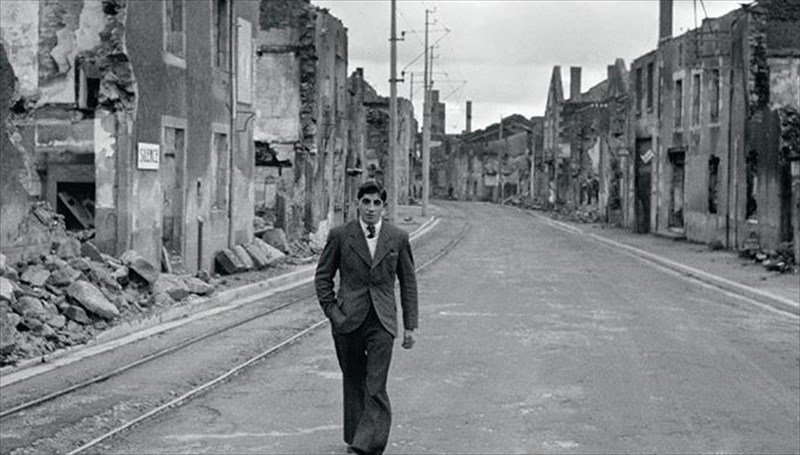 o-almper-kamu-gia-ton-agona-enantia-sti-bia-kai-to-fasismo