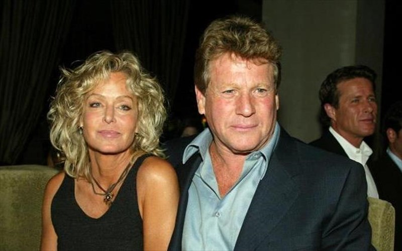 sta-dikastiria-o-ryan-o-neil-gia-klopi-pinaka-tou-andy-warhol-ryan-o-neil-gia-klopi-pinaka-tou-andy-warhol