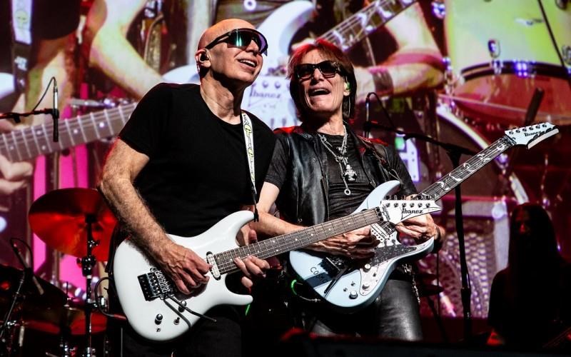 Joe-satriani-kai-steve-vai-sto-rockwave-festival-steve-vai-sto-rockwave-festival