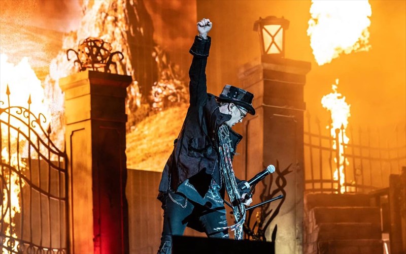 akousame-to-here-be-dragons-ton-avantasia