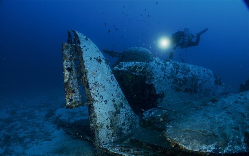 mustirio-80-xronon-to-xameno-bombardistiko-brethike-sta-antikuthira