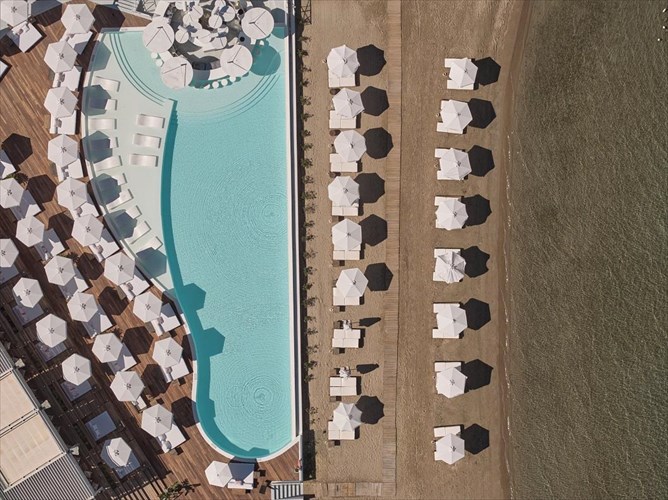 to-nikki-beach-resort-kai-spa-porto-heli-anoikse-tis-pules-tou-spa-porto-heli-anoikse-tis-pules-tou