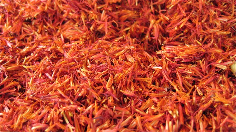 safran-ena-mpaxariko-me-therapeutikes-idiotites