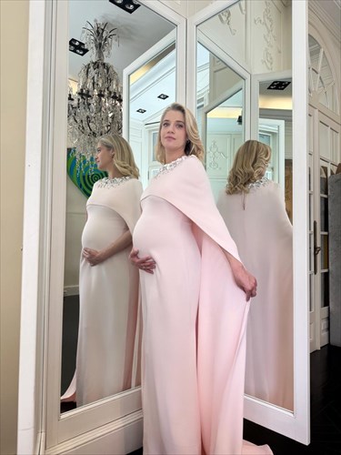 ti-itan-to-uperoxo-forema-pou-forese-i-tzeni-theona-stin-eurovision-tzeni-theona-stin-eurovision