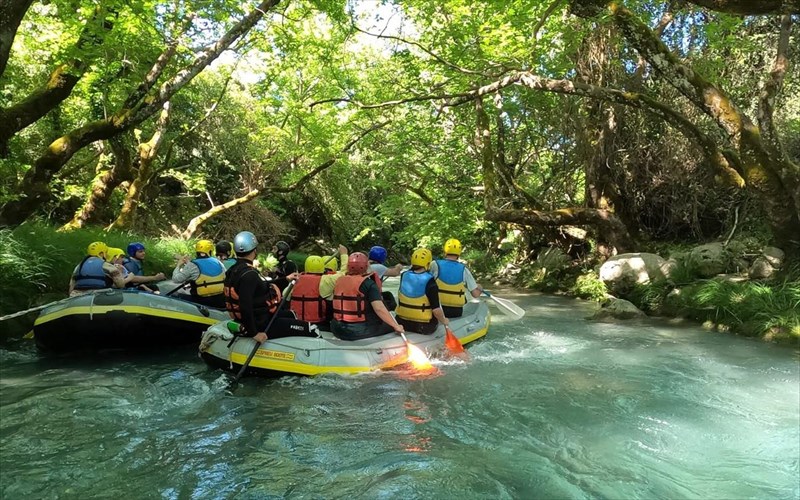 extreme-apodrasi-stin-arkadia-kaname-rafting-ston-lousio-kai-ton-alfeio-kai-rapel-apo-ti-gefura-tou-pentoxiliarou