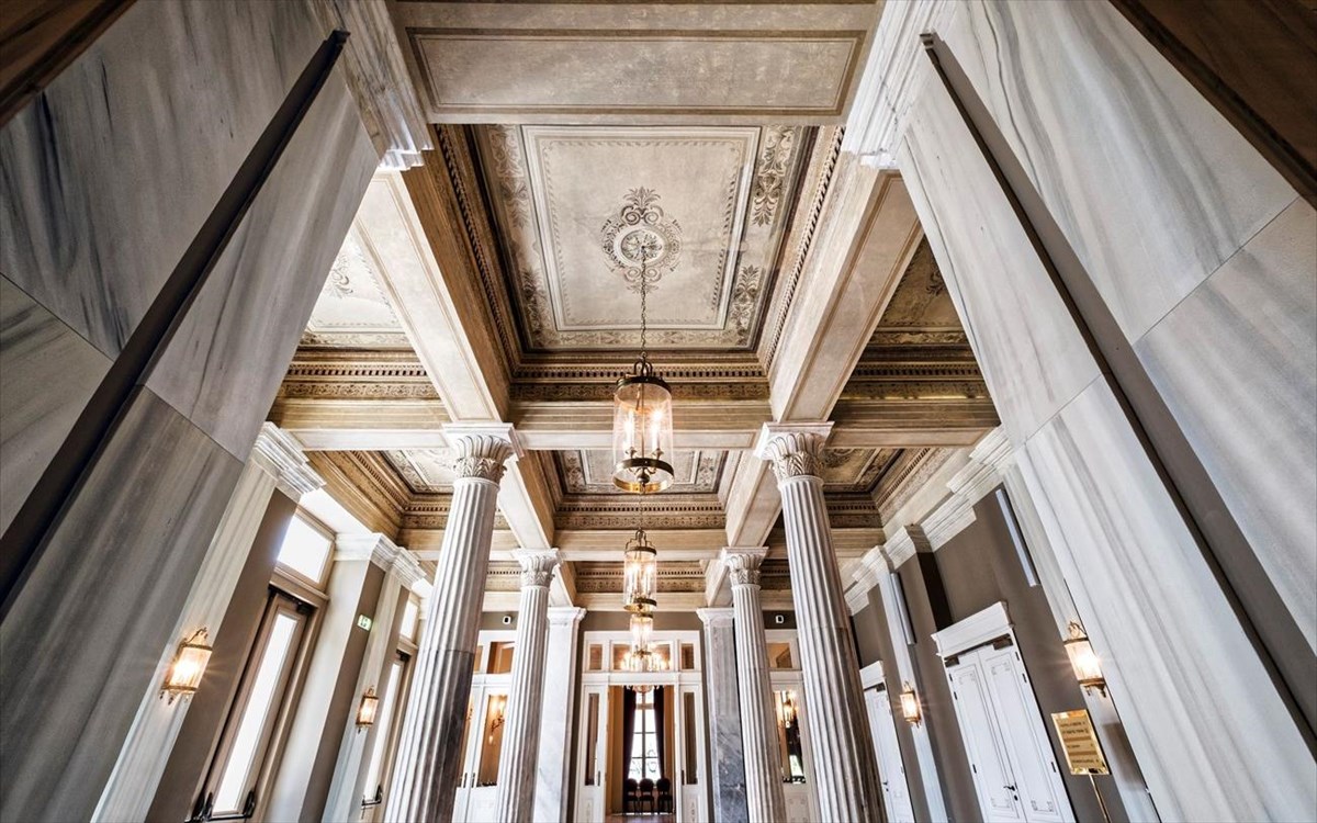 dimotiko-theatro-peiraia