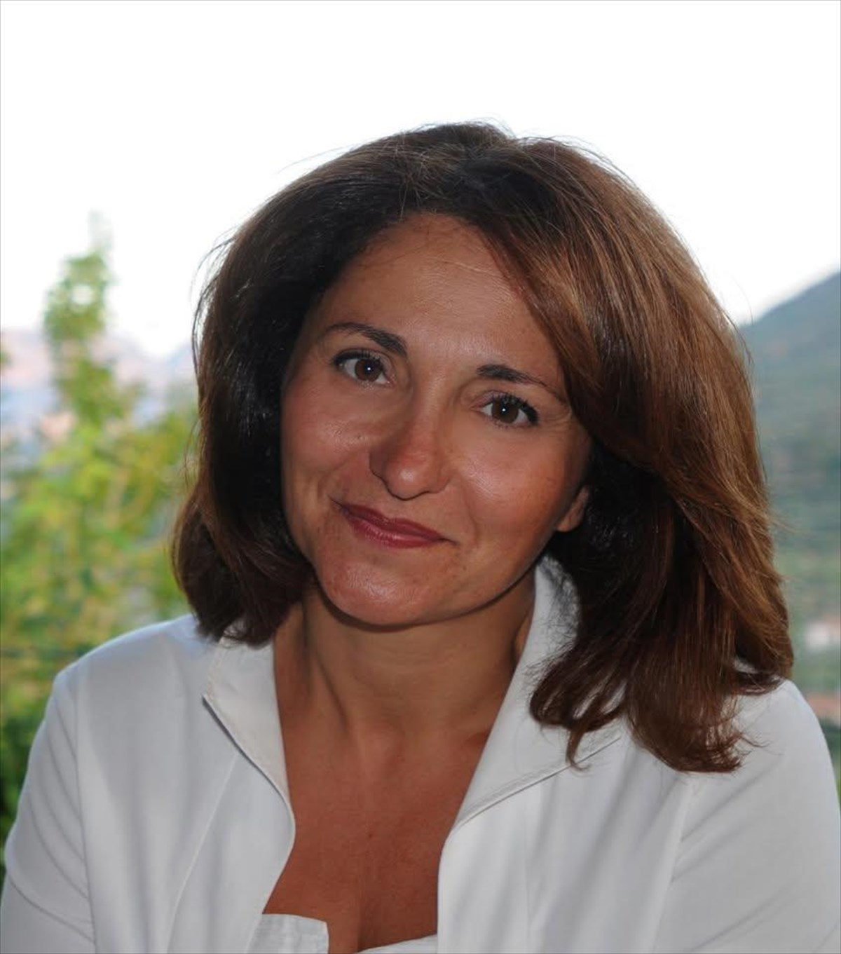 eustathiou-anastasia-i-suggrafi-einai-lutrosi