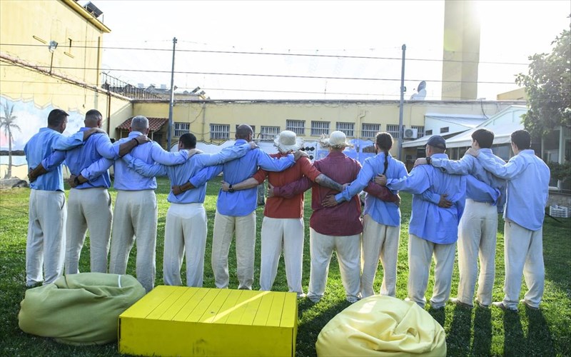 kritiki-eidame-tis-sfigges-apo-to-sofronistiko-katastima-korudallou