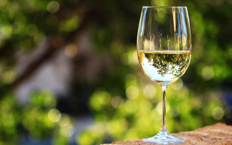 i-kriti-dimiourgei-ton-diko-tis-thesmo-gia-to-krasi-kai-ti-gastronomia