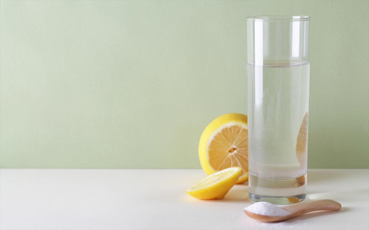 sumpliroma-nero-ilektrolutes-bitamini-c