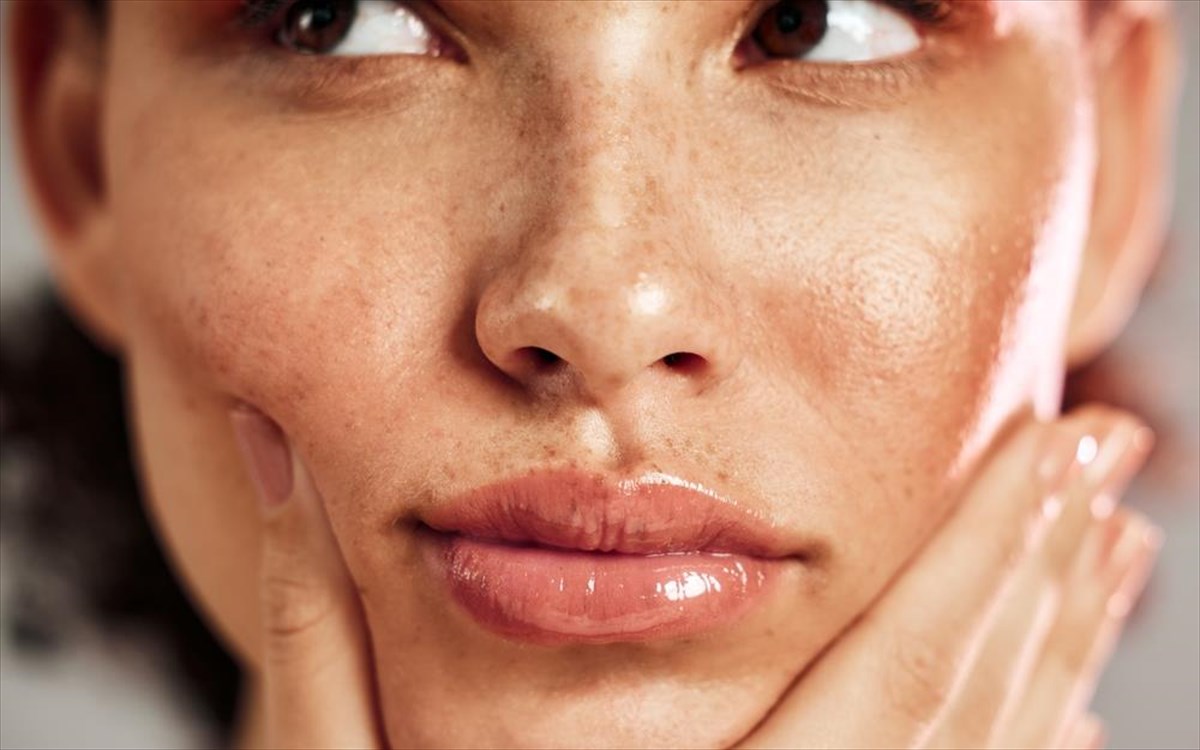 gunaika-prosopo-fakides-omorfia