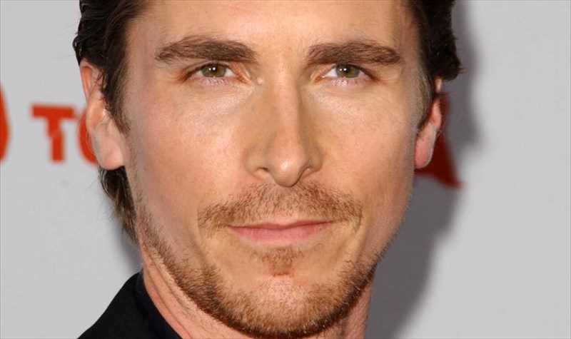 kristian-mpeil-amfithumos-apenanti-stin-kariera-tou