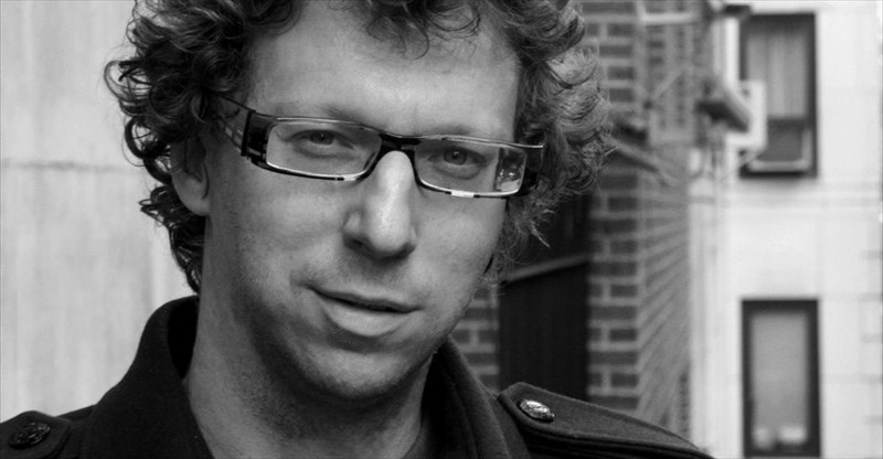 o-arnon-gkrounmpergk-tha-sunantisei-tin-tirza-tou-epi-skinis