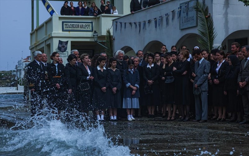 mikra-agglia-pano-apo-60000-eisitiria-sto-anoigma-tis-stous-kinimatografous