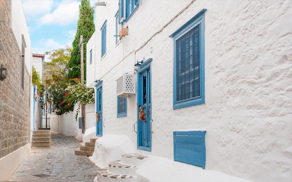 udra-tourismos-ellada