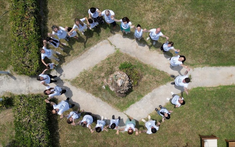 diakopes-se-oli-tin-ellada-gia-ta-paidia-tou-xamogelou-tou-paidiou-me-ti-stiriksi-tou-omilou-saniikos