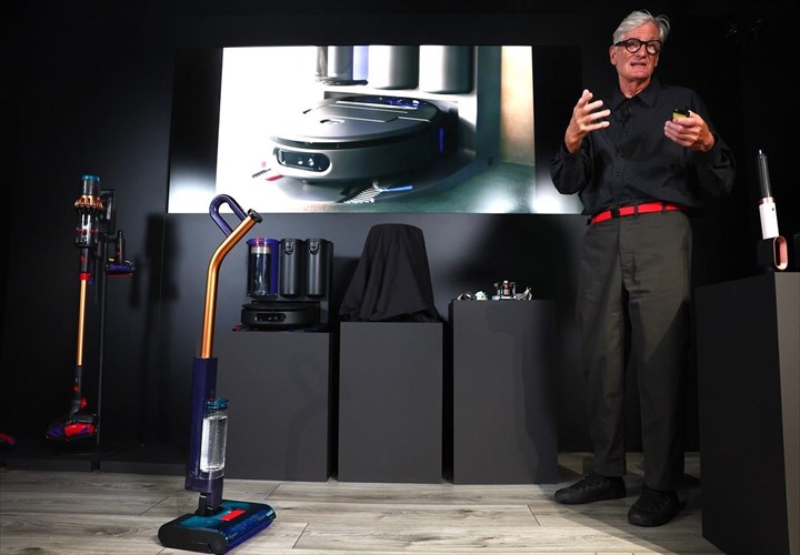 o-James-dyson-apokaluptei-tin-epomeni-genia-texnologias-sto-berolino