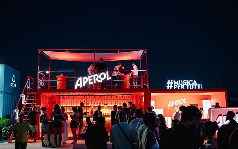 to-aperol-apogeiose-to-primer-music-festival-2025-me-ena-monadiko-drone-show