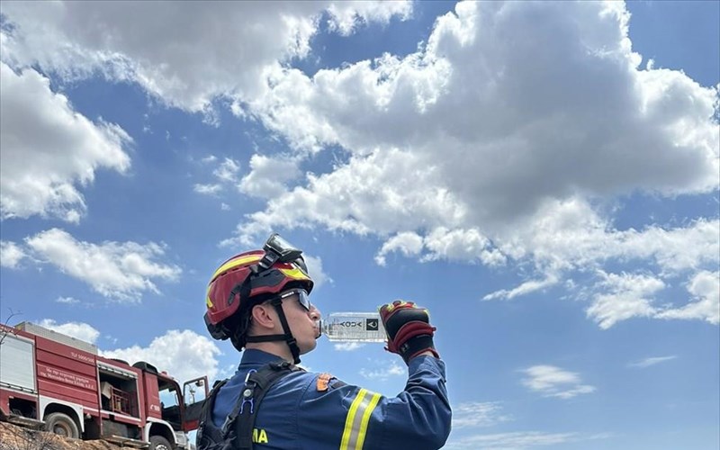 otan-i-fotia-dokimaze-tis-antoxes-to-aqua-carpatica-itan-ekei-fotia-dokimaze-tis-antoxes-to-aqua-carpatica-itan-ekei