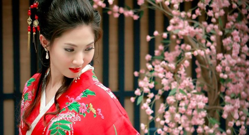 muthistorimatiko-taksidi-stin-kina-tou-mao