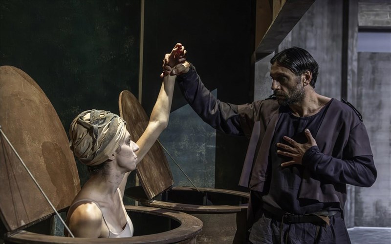 to-telos-tou-paixnidiou-apotelei-simeio-anaforas-tis-neas-theatrikis-sezon