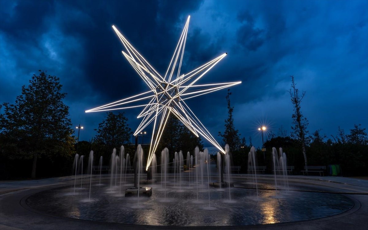 kpisnfestibal-fotistikon-egkatastaseonpolaris-stous-pidakes-neroufoto-nikos-karanikolas