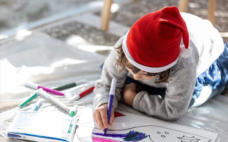 xristougenna-stin-athinaoles-oi-draseis-kai-ekdiloseis-gia-paidia-apo-ton-dimo-athinaion