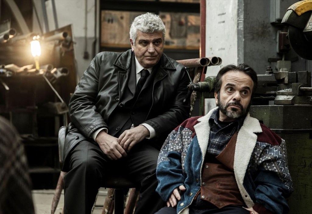 rififi-i-poluanamenomeni-seira-muthoplasias-stin-mikri-othoni-poluanamenomeni-seira-muthoplasias-stin-mikri-othoni