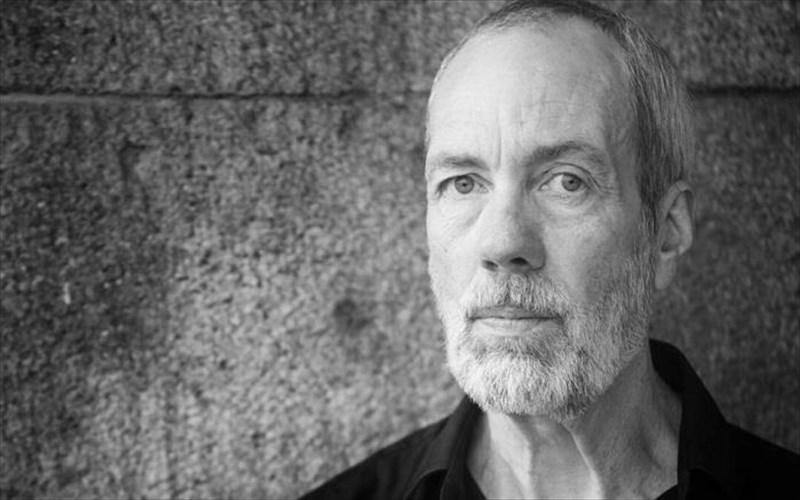 o-martios-fernei-tous-pink-floyd-stin-athina