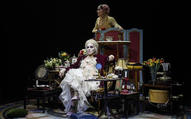 ntama-pika-o-stathis-libathinos-fernei-ti-diasimi-noubela-sti-skini